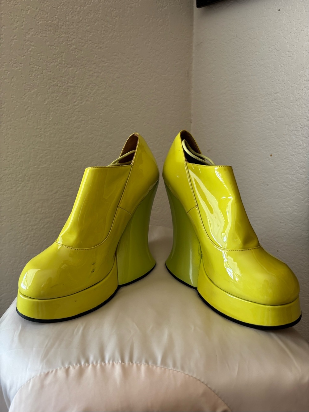 John Fluevog Neon Yellow Patent Leather Platform Wedge Booties Size 10